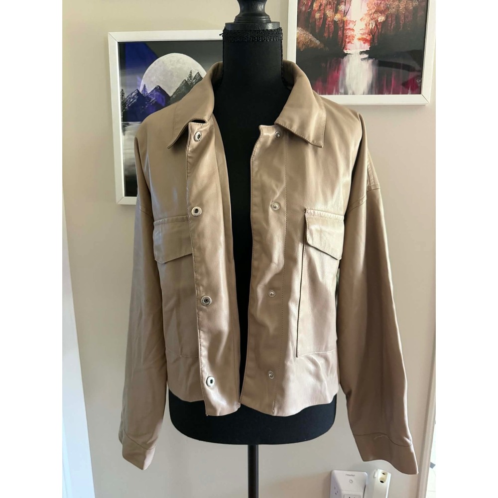Forever 21 Beige button up leather jacket Size L